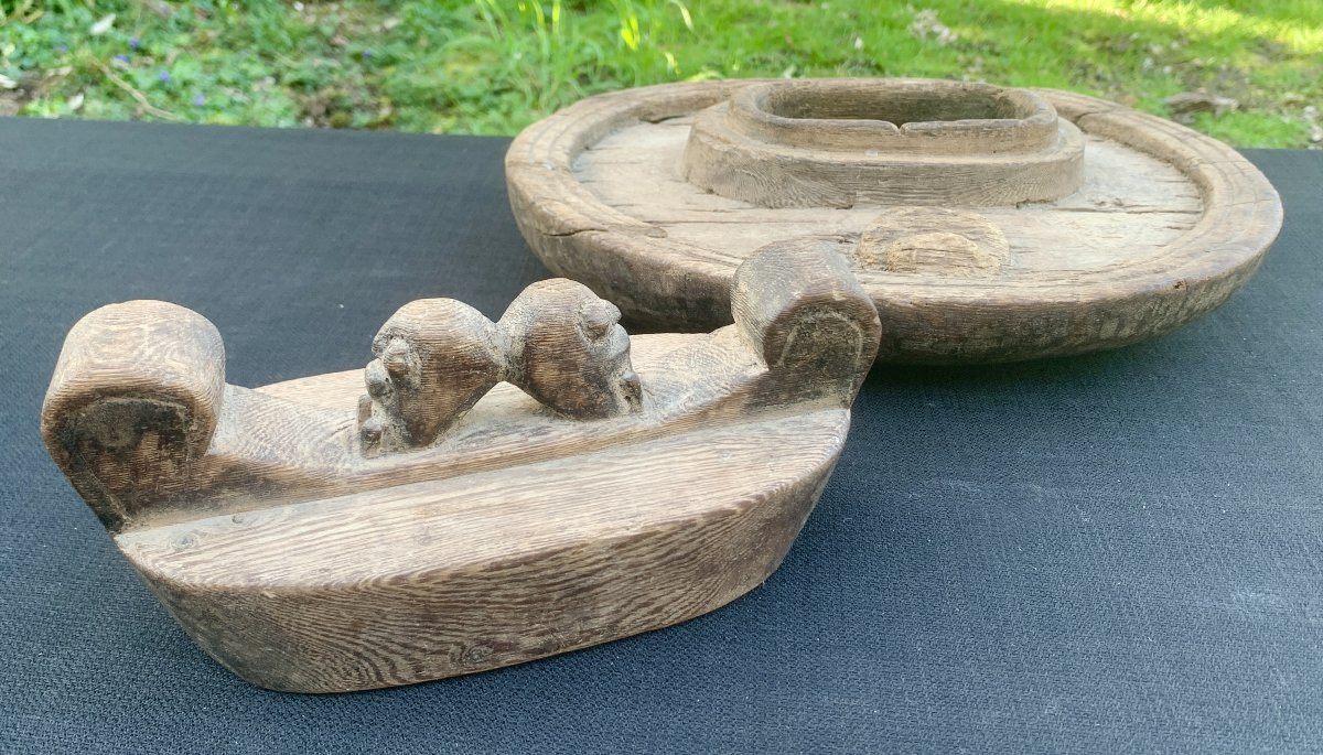 Kola Nut Box In Carved Wood Called -photo-2