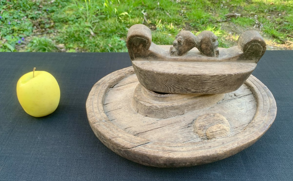 Kola Nut Box In Carved Wood Called -photo-2