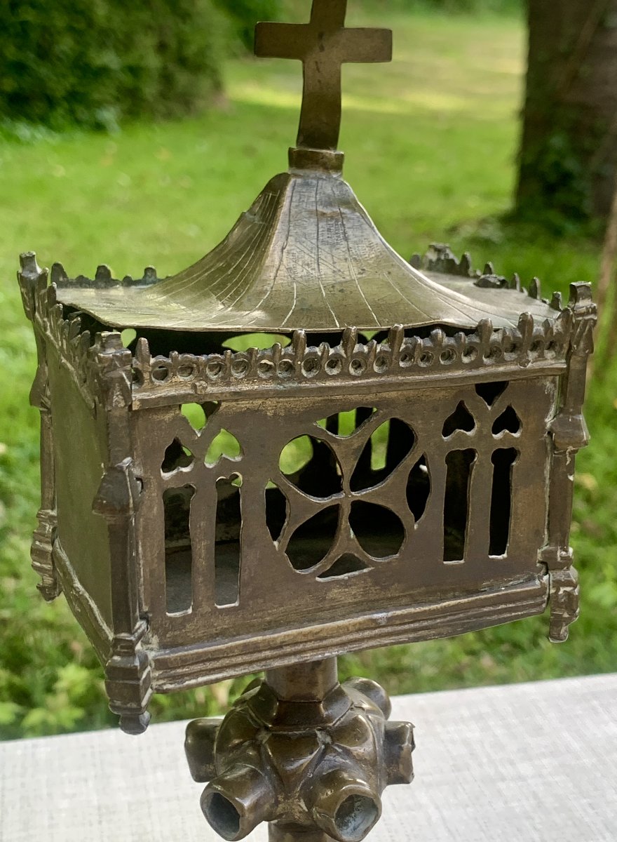 XVe s Monstrance couverte en laiton époque gothique -photo-3