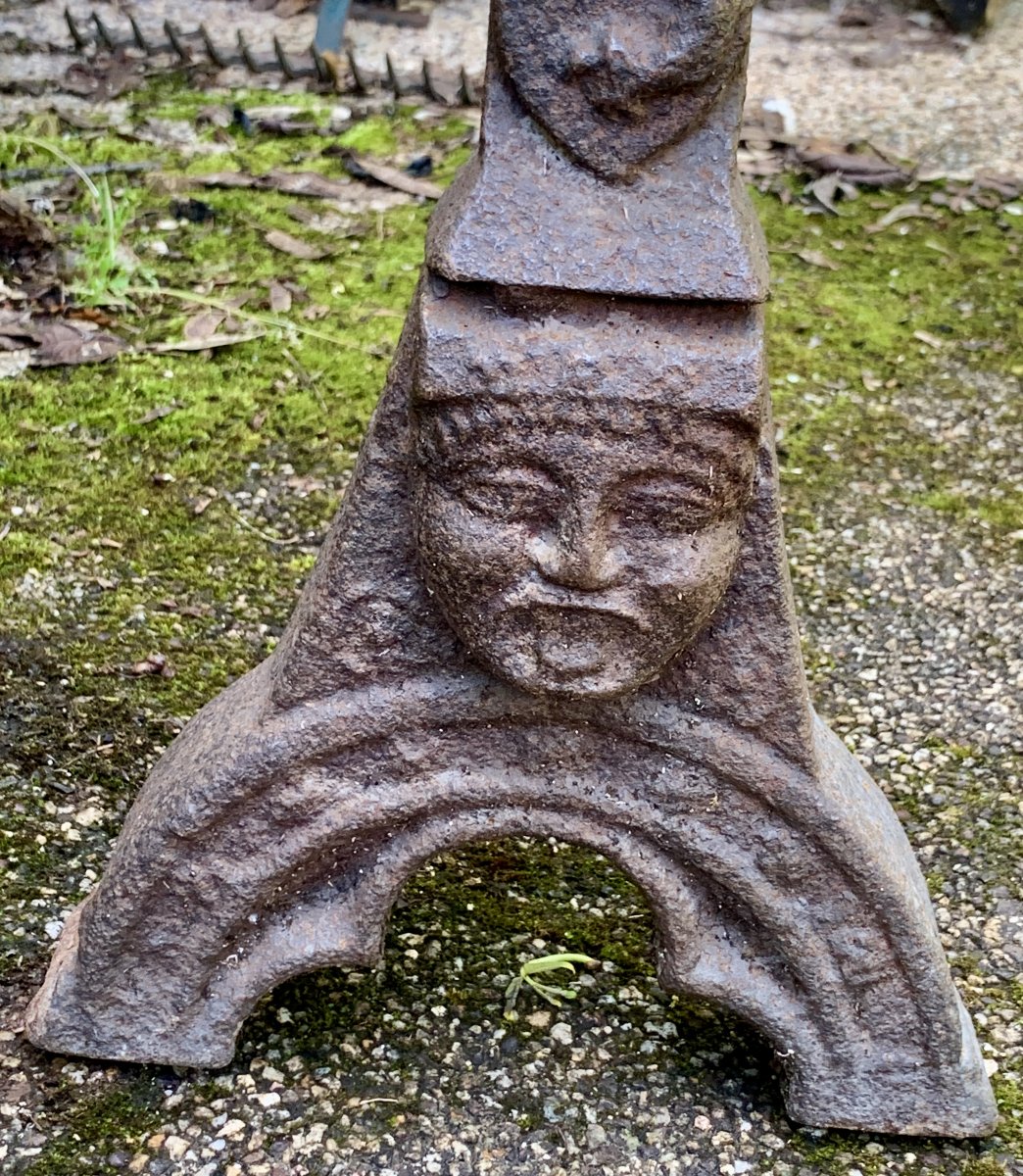 16th Cty Gothic Period Single Cast-iron Andiron With Coat Of Arms, Grotesques,...-photo-4