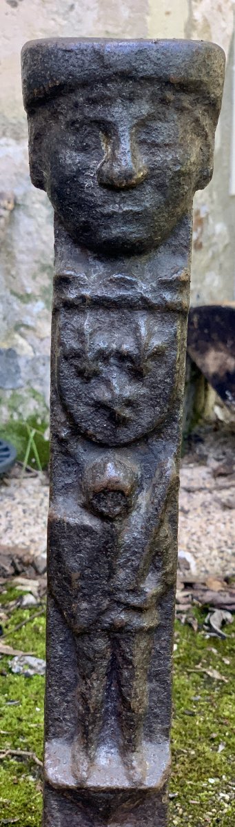 16th Cty Gothic Period Single Cast-iron Andiron With Coat Of Arms, Grotesques,...-photo-4