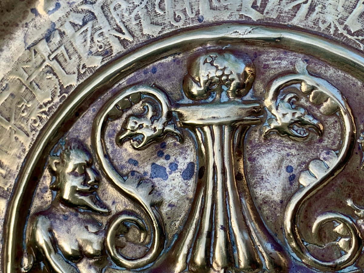Nuremberg 16th Cty, Brass Alms Dish Depicting Urn With Handles, Triton & Mermaid -photo-3