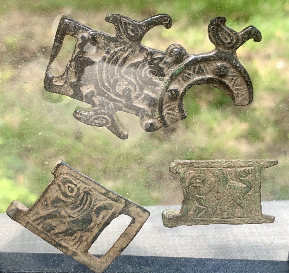 Haute Epoque 3-piece Belt Buckle Set, England Middle Ages, Griffins & Dragons