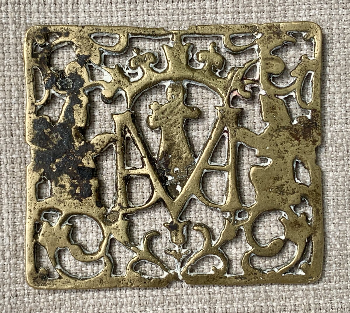  Spain, Ca. 1600/1620, 2 Chiseled, Openwork, And Enameled Brass Devotional Pendants-photo-4