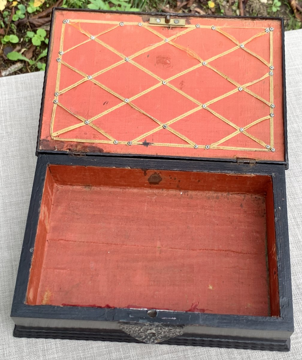 Coffret ép L XIV ébène bordures guillochées, plaque dessus couvercle & entrée serrure argent-photo-3