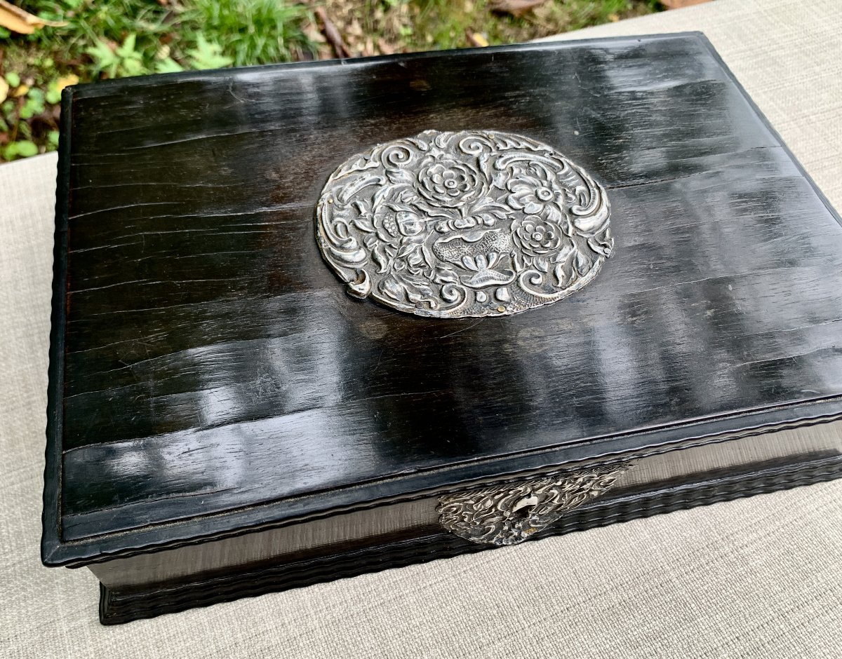 Coffret ép L XIV ébène bordures guillochées, plaque dessus couvercle & entrée serrure argent-photo-5