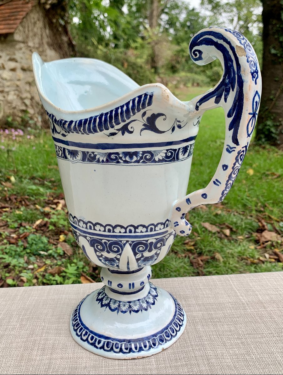 Très gd hanap faïence Rouen fin XVIIe s camaïeu bleu lambrequins relief tête indien-photo-2