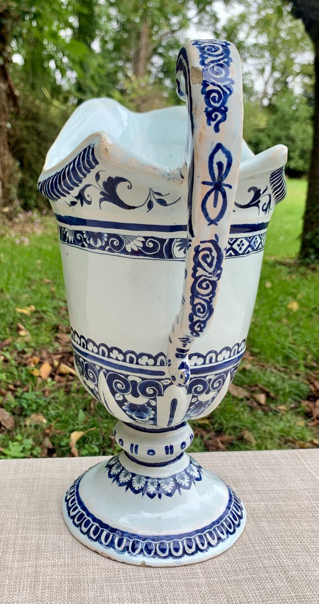 Très gd hanap faïence Rouen fin XVIIe s camaïeu bleu lambrequins relief tête indien-photo-3