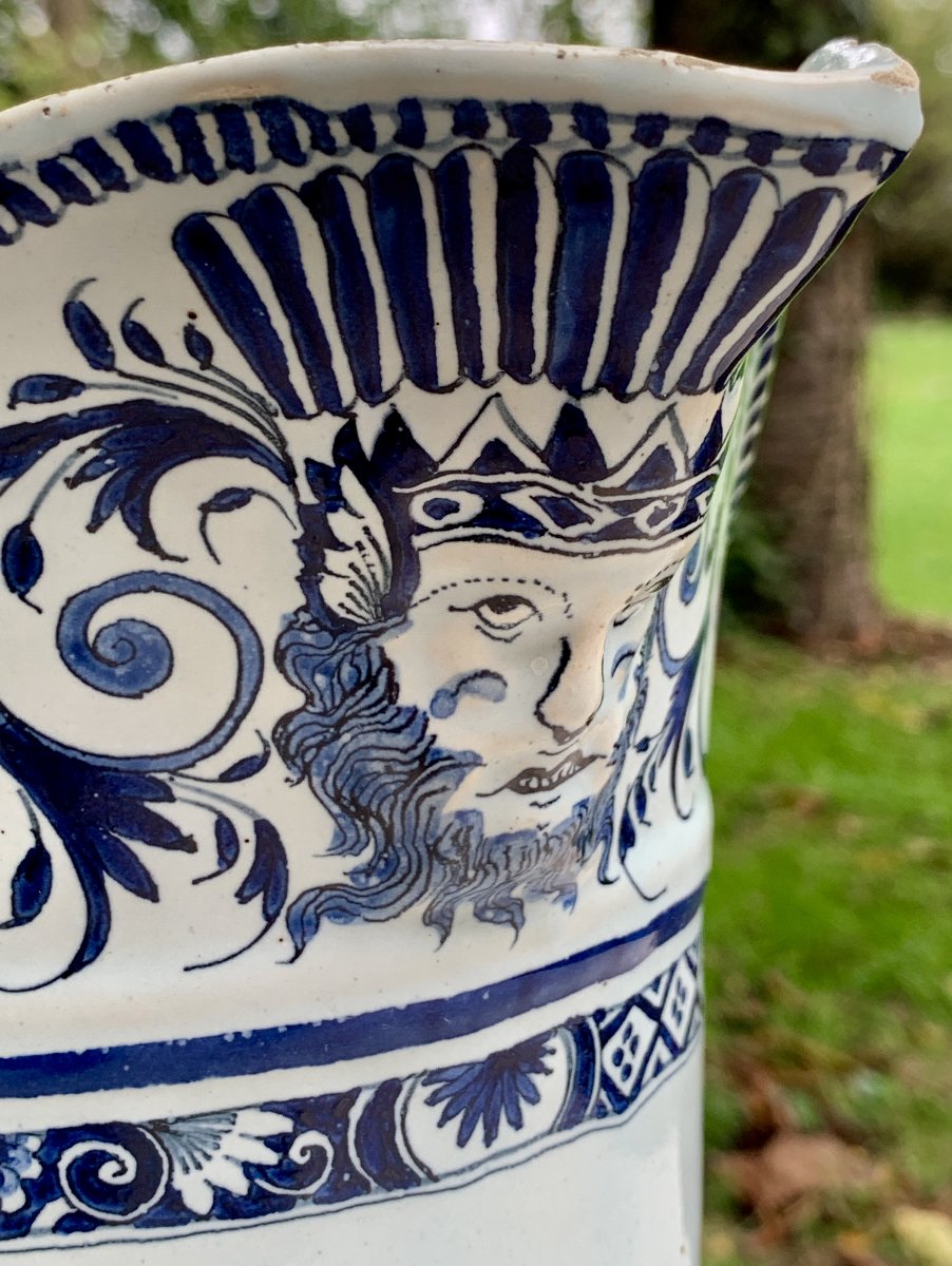 Très gd hanap faïence Rouen fin XVIIe s camaïeu bleu lambrequins relief tête indien-photo-6