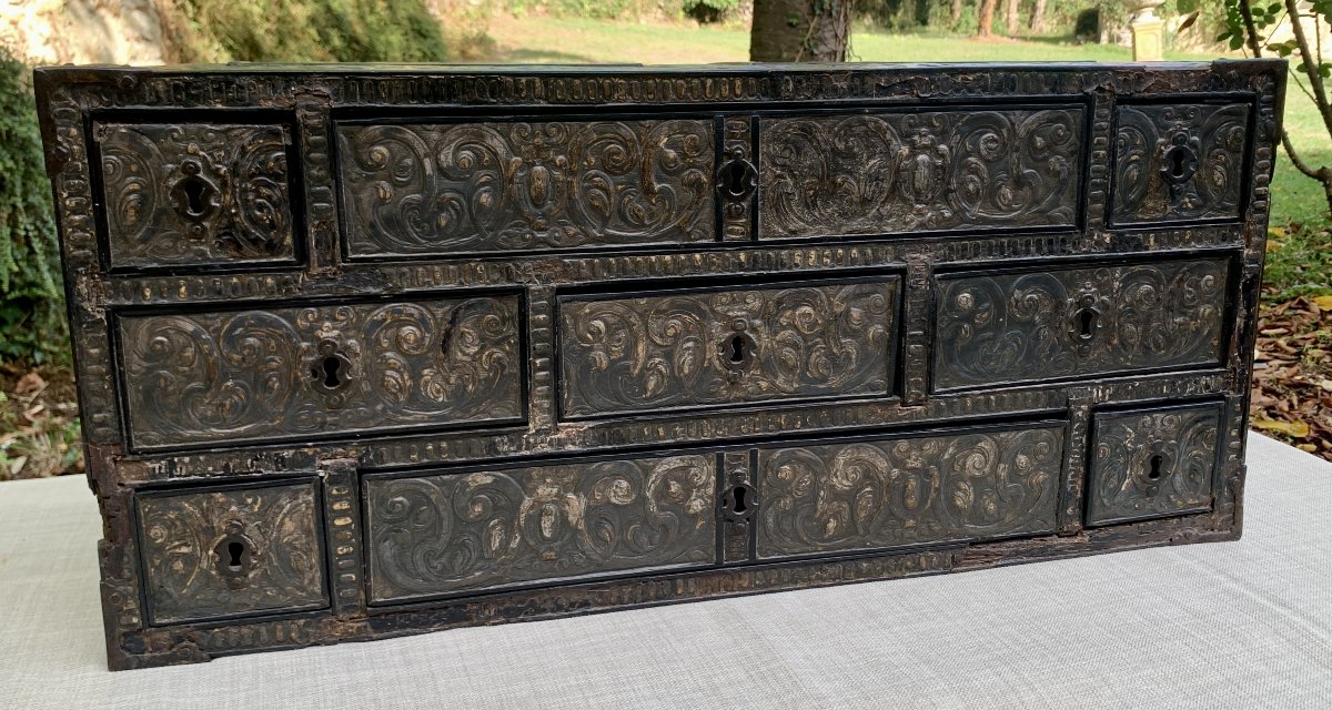 Circa 1600, Northern Italy? Pastiglia Travel Cabinet Imitating Cordoba Leather-photo-8
