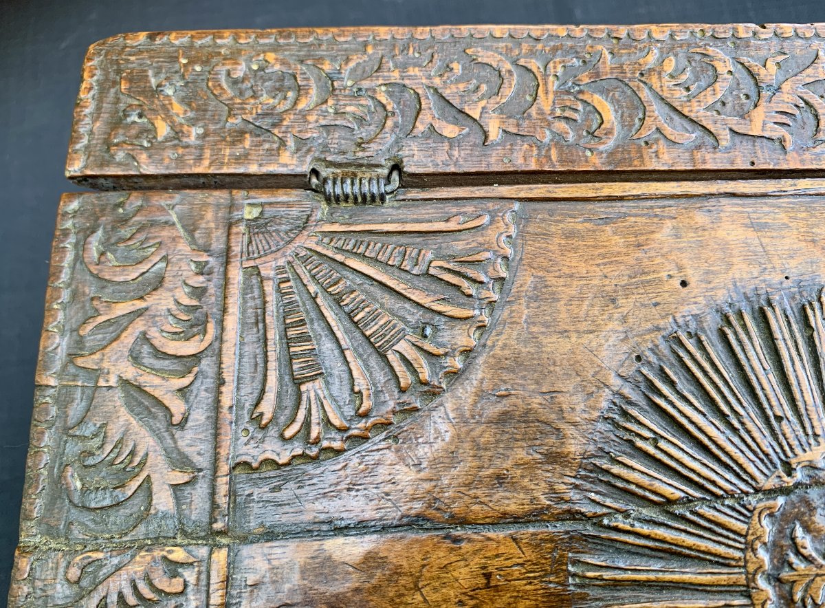 Louis XIV Era Folk Art, Walnut All Sides Carved Mastery Or Wedding Box, George Soubeyrou-photo-2