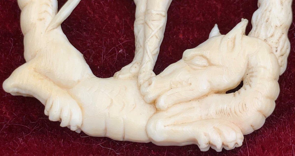 Pendentif ivoire sculpté ajouré, déb XVIIe s représentant héros Siegfried, mythologie germanique-photo-3