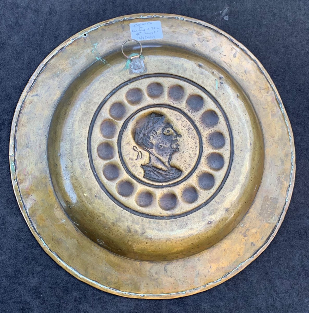 Plat offrande/quête XVIe diam 36cm profil empereur romain Cicéron-photo-4
