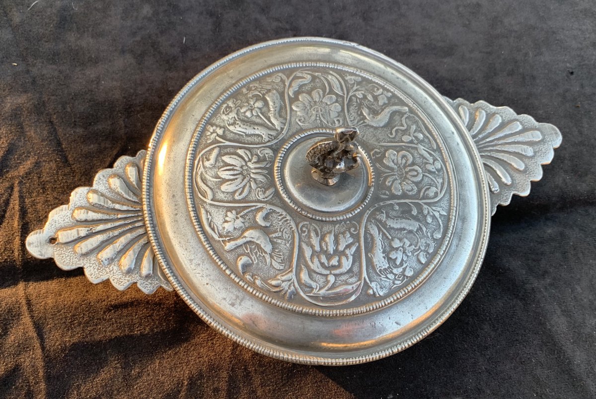 Louis XIV Periode Nice Pewter Bowl With Handles, Very Rich Relief Design, Lisieux