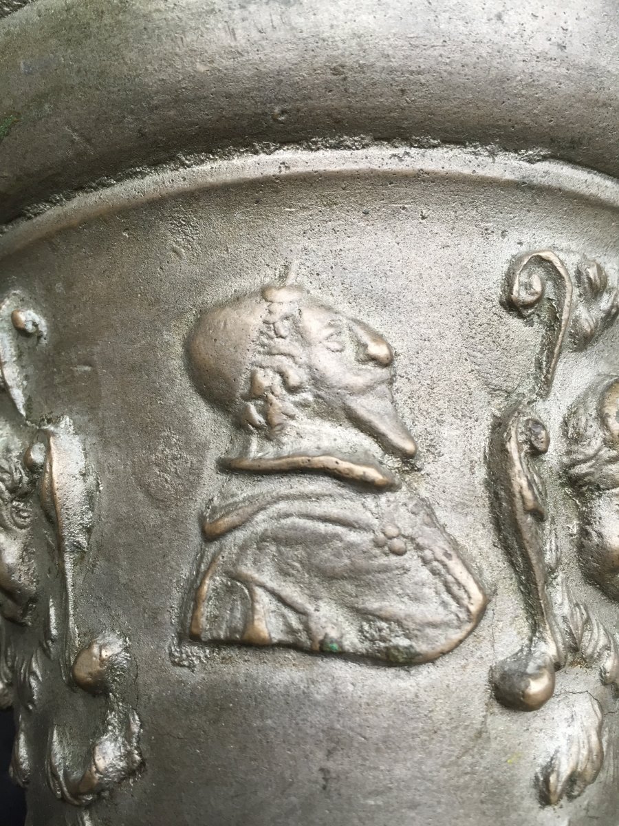 XVIIth Hasirain Mortar Pope's Bust & Allegorical Character-photo-3