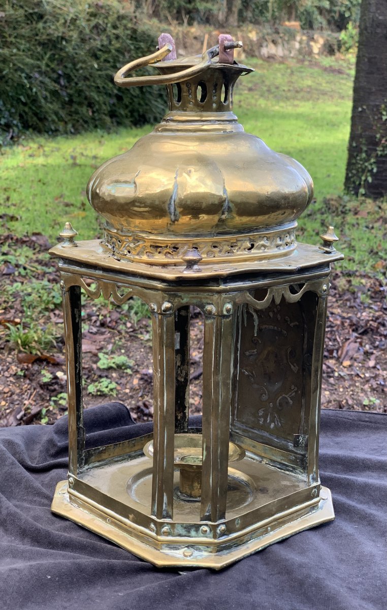 XVIIth Very Large Embossed  Openwork Brass Lantern, Late Louis XIII Or Early Louis XIV Period-photo-2