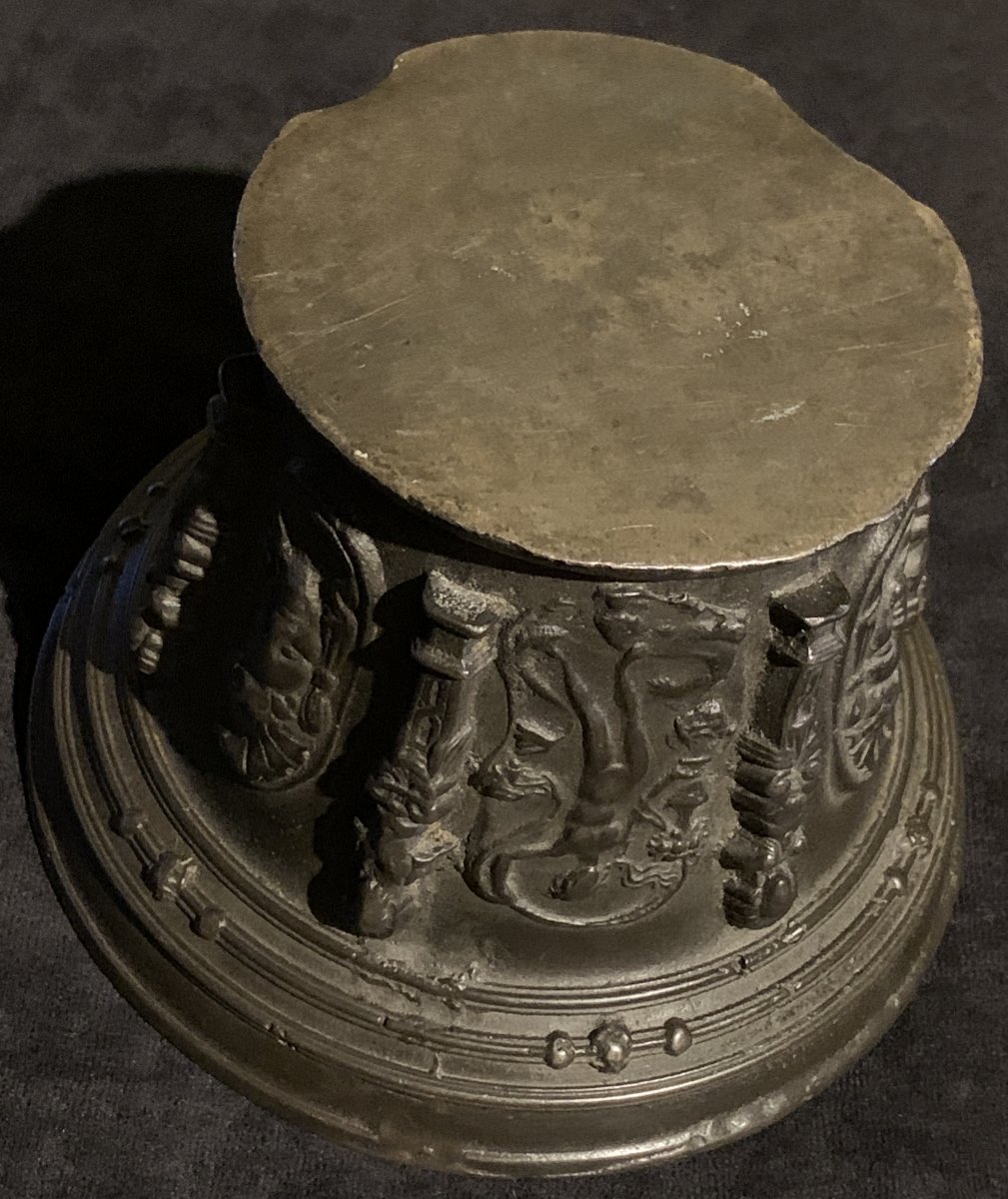 XVIIth Cty Large Brazen Mortar With Nice Medals & Cariatids-photo-4