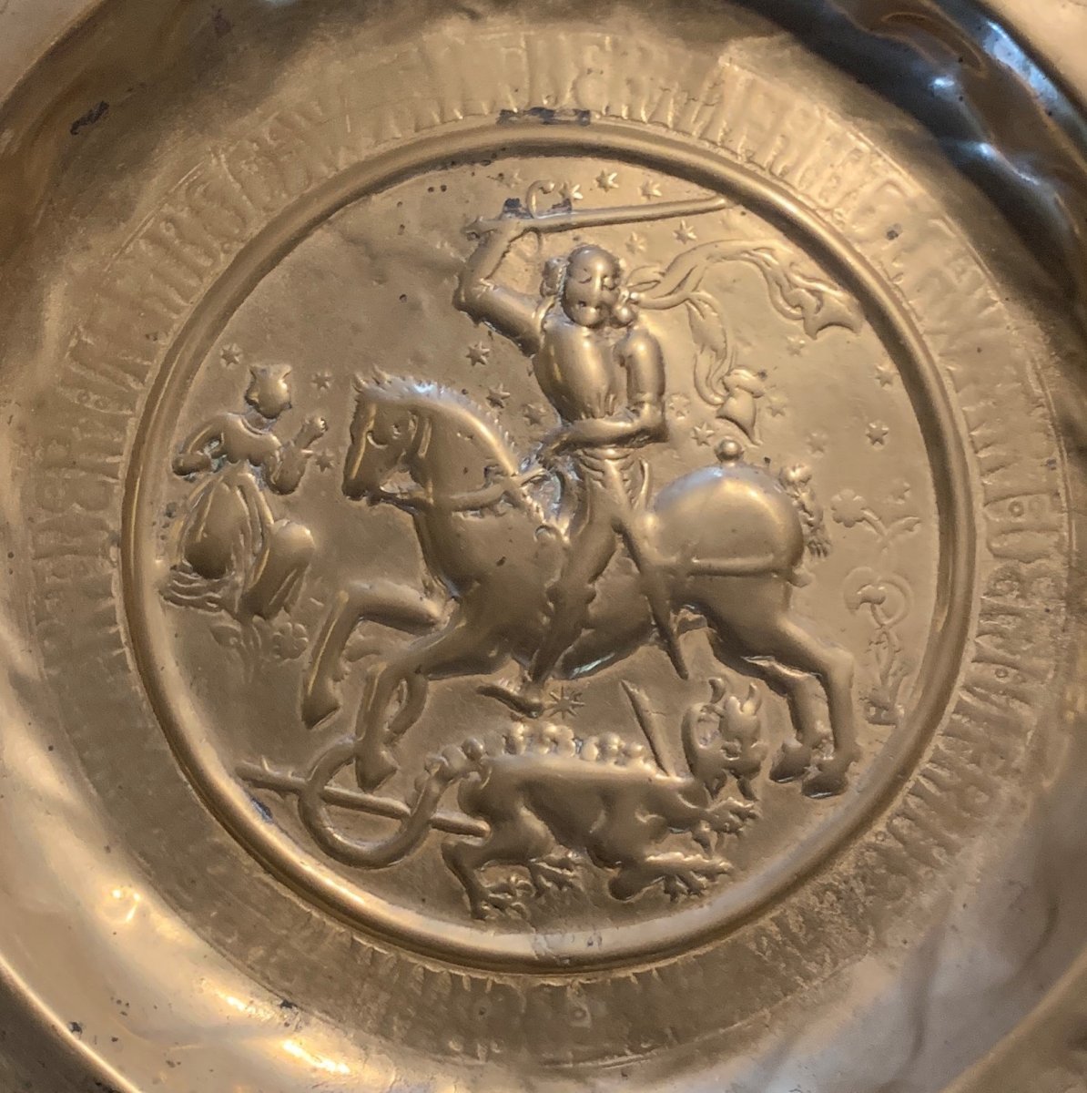XVth Cty Brass Offering Dish, St Georges Crushing Dragon-photo-2