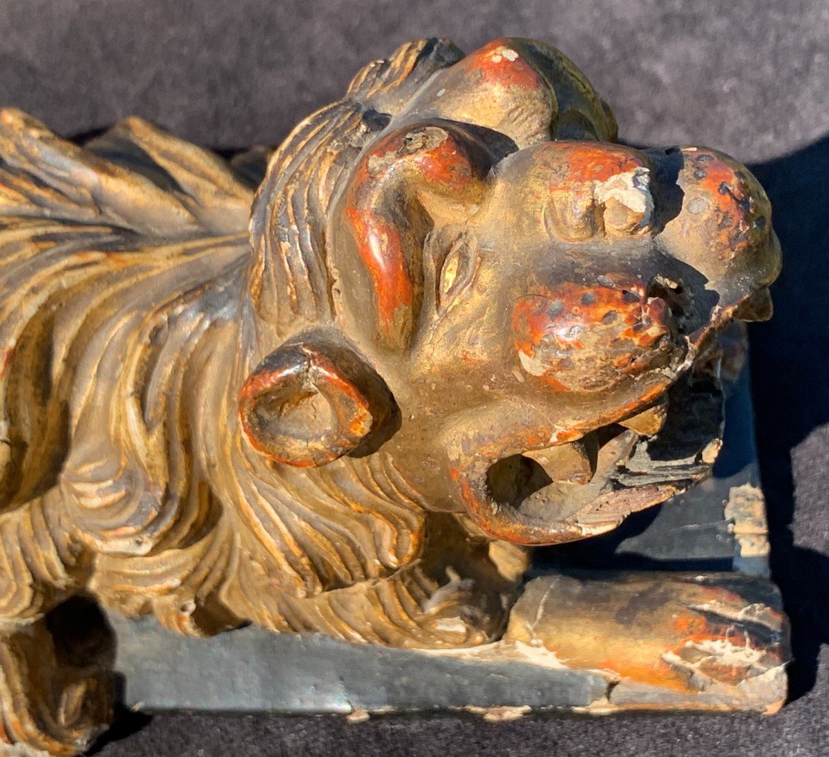 17th Century Set Of 4 Gilded Wood Lions, Cassone Feet-photo-6