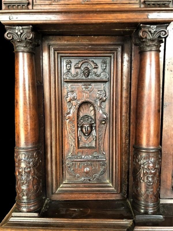 Circa 1590, Exceptional Walnut Richly Carved Dresser-photo-4