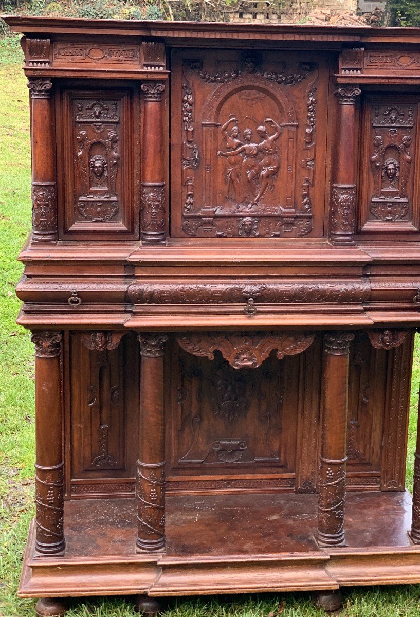 Circa 1590, Exceptional Walnut Richly Carved Dresser-photo-5