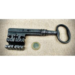 16th Cty Superb, Large And Powerful Renaissance Wrought Iron Key