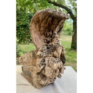 Inde XVII ou XVIIIe s, Lakshmi très gd bois de char ou console bois sculpté patine grise