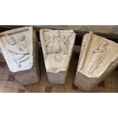 3 gdes clés de porte en pierre sculpté, Inde XVIIe / XVIIIe