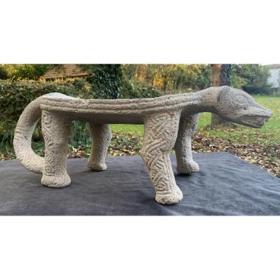 Volcanic Stone Jaguar Metate Milling Table, Huetar Culture  Costa Rica   X-xiith