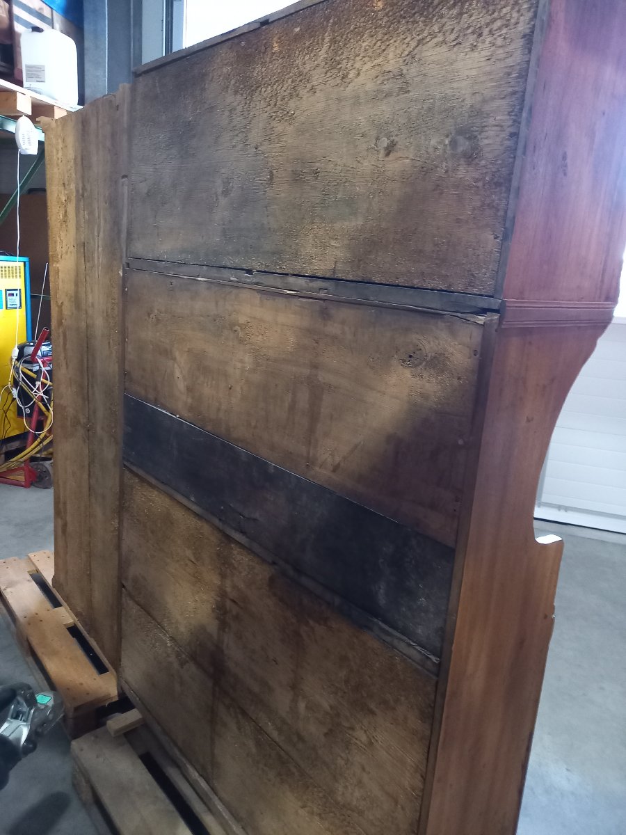 18th-century Walnut Dresser-photo-3