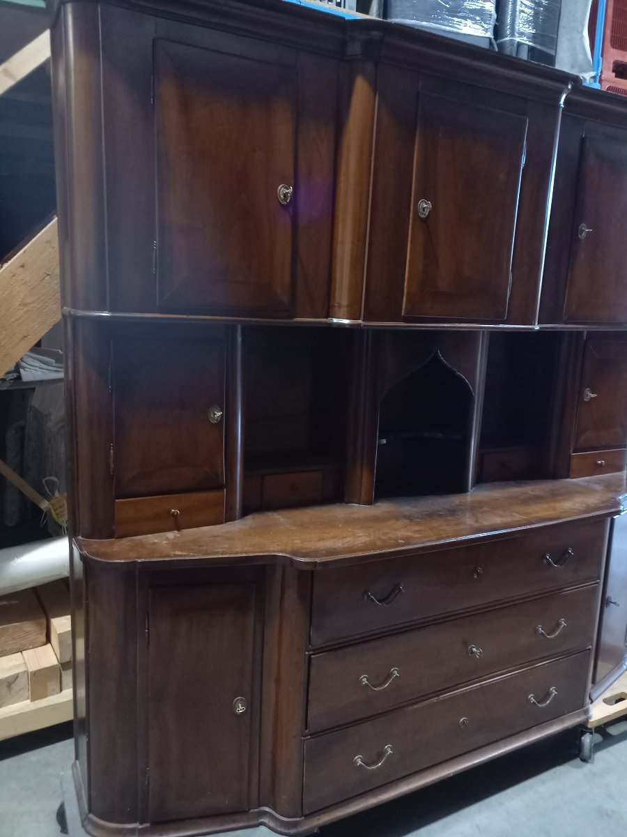 18th-century Walnut Dresser-photo-4