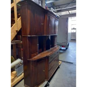 18th-century Walnut Dresser