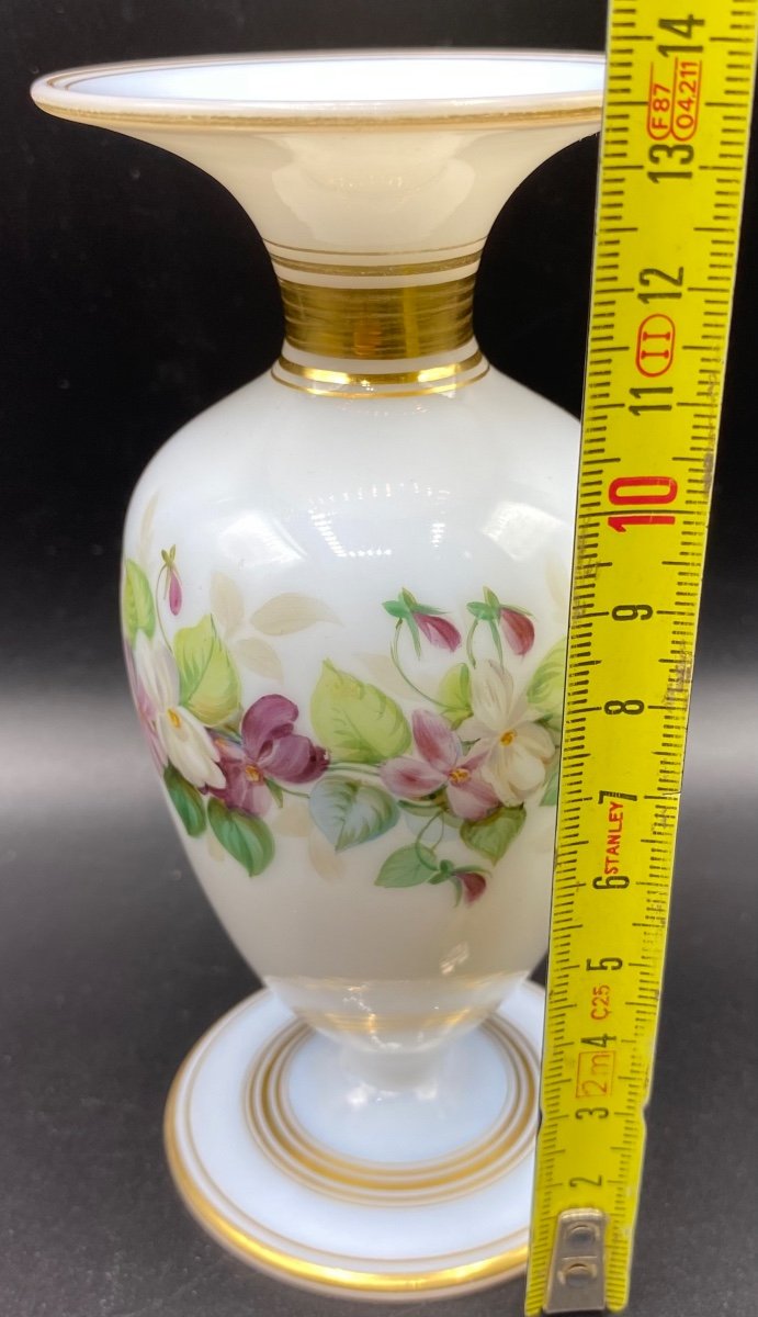 Nineteenth Saint Louis Opaline Soliflore Vase-photo-3