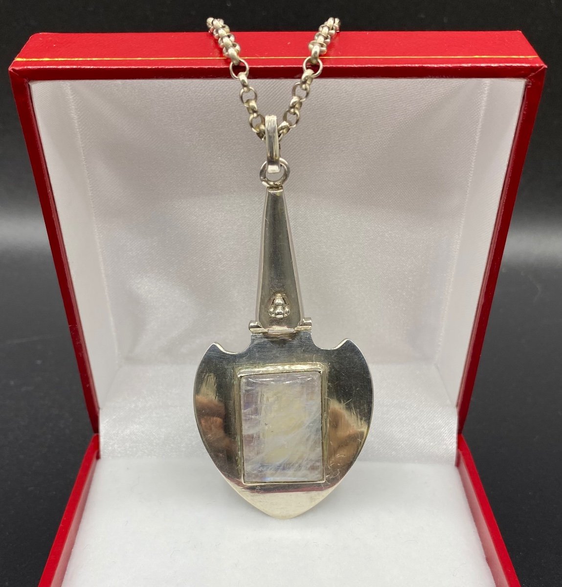 Pendentif Argent Massif Et Cabochon De Labradorite Vers 1950