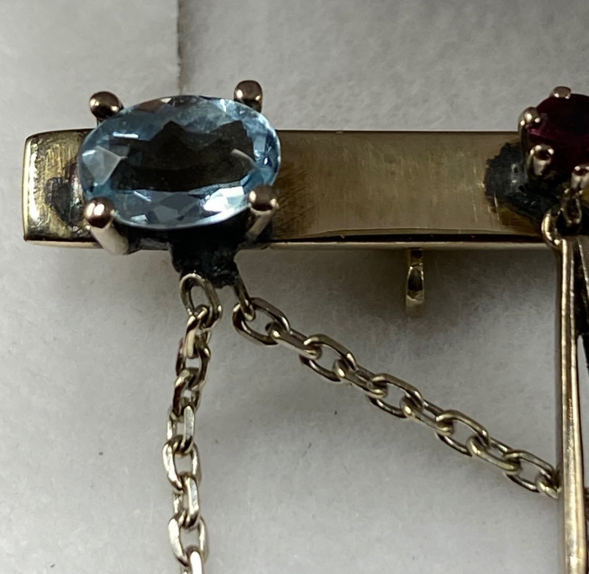 18 C White Gold Ruby And Sour Marine Brooch Circa 1950-photo-2