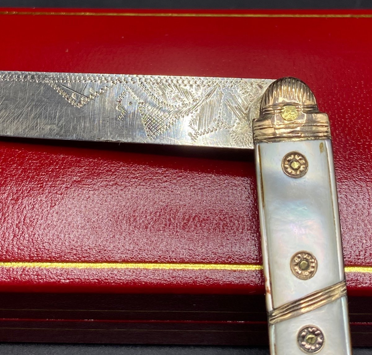 18th Century French Folding Pocket Knife In Several Metals (gold Silver Steel) And Mother-of-pearl-photo-3