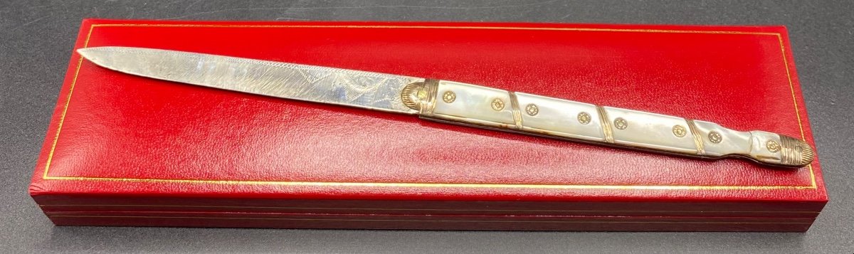 Couteau De Poche Pliant Du XVIIIe Français à Plusieurs Metaux ( Or Argent Acier ) Et Nacre