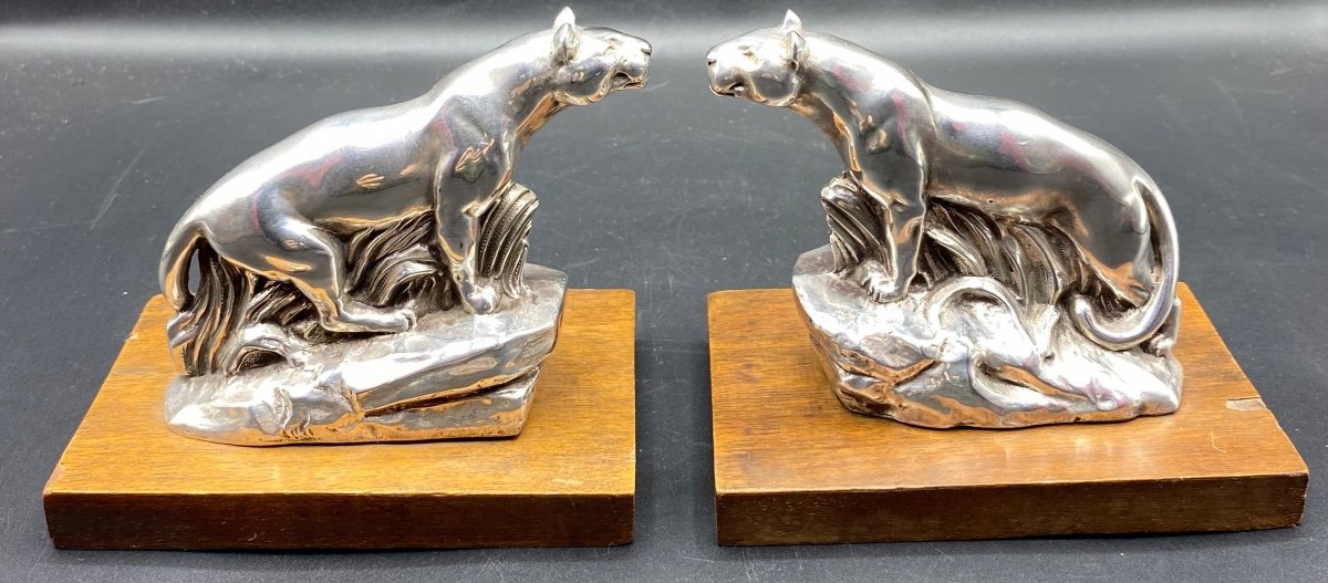 A Pair Of Silver Metal Bookends From The 1930s