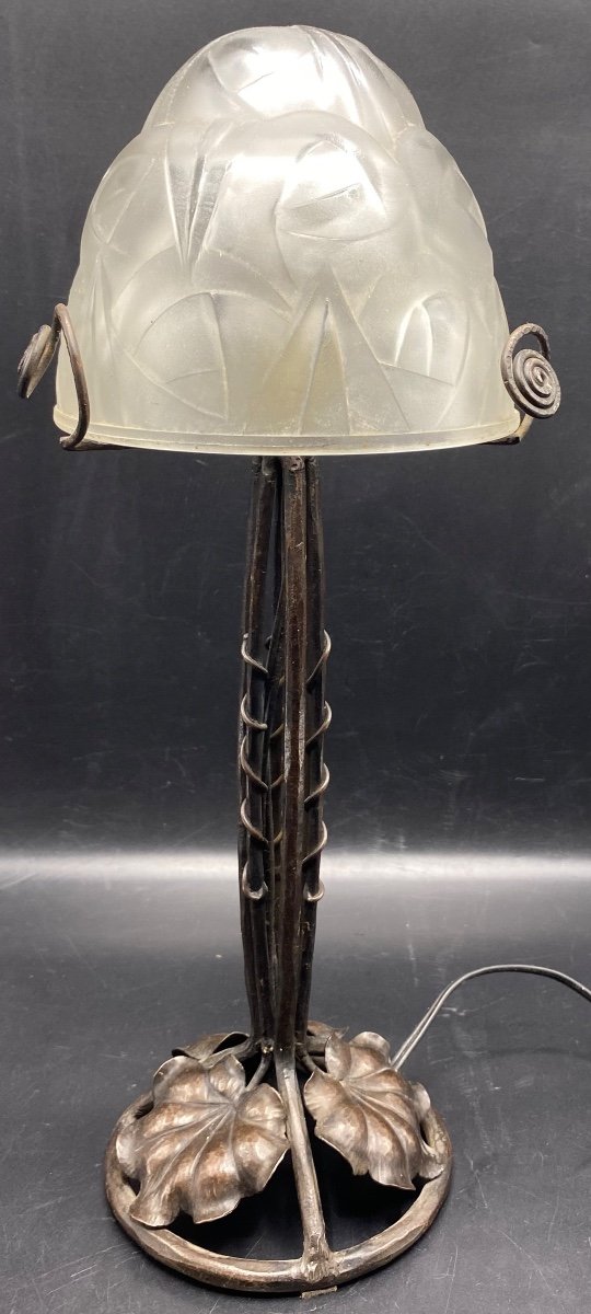 Accent Lamp In Patinated Wrought Iron And Molded Pressed Glass By Degué From The 1920s-photo-2