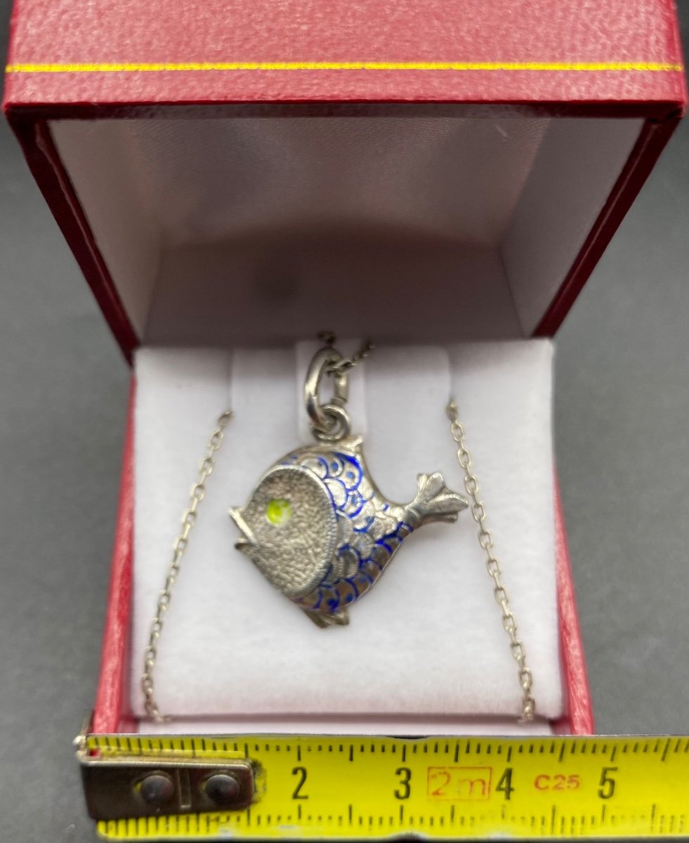 Pendentif Et Une Chaîne En Argent Massif Et émail Européenne Des Années 1950/60-photo-3