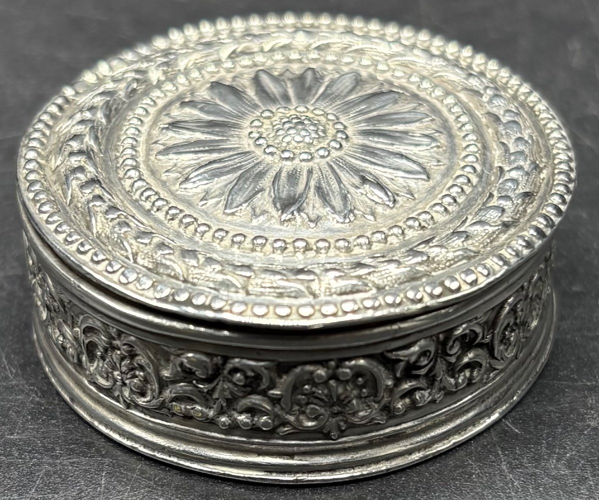 Boîte à Pilules En Argent Massif Pour La France Vers 1900