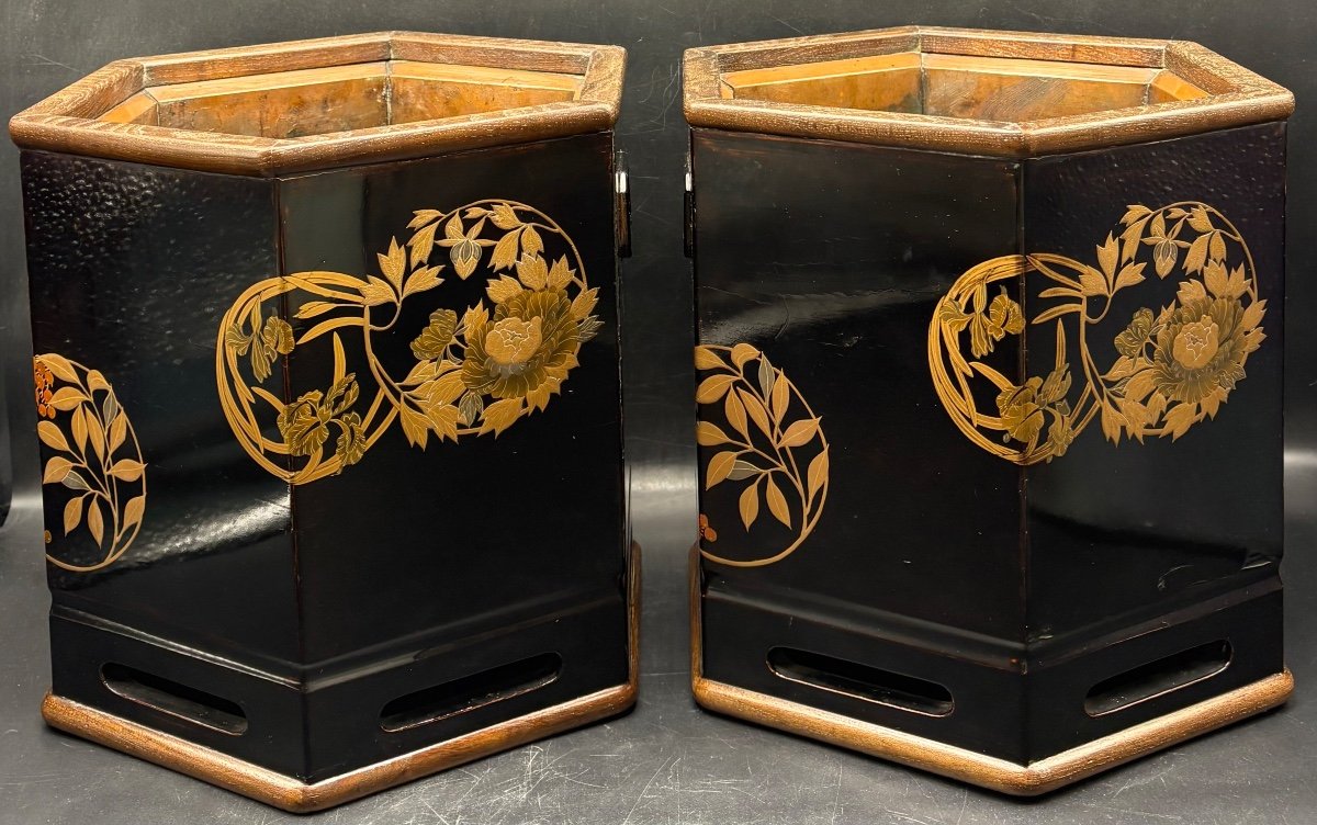 A Pair Of Japanese Rosewood And Copper Lacquered Hibachi From The 1930s