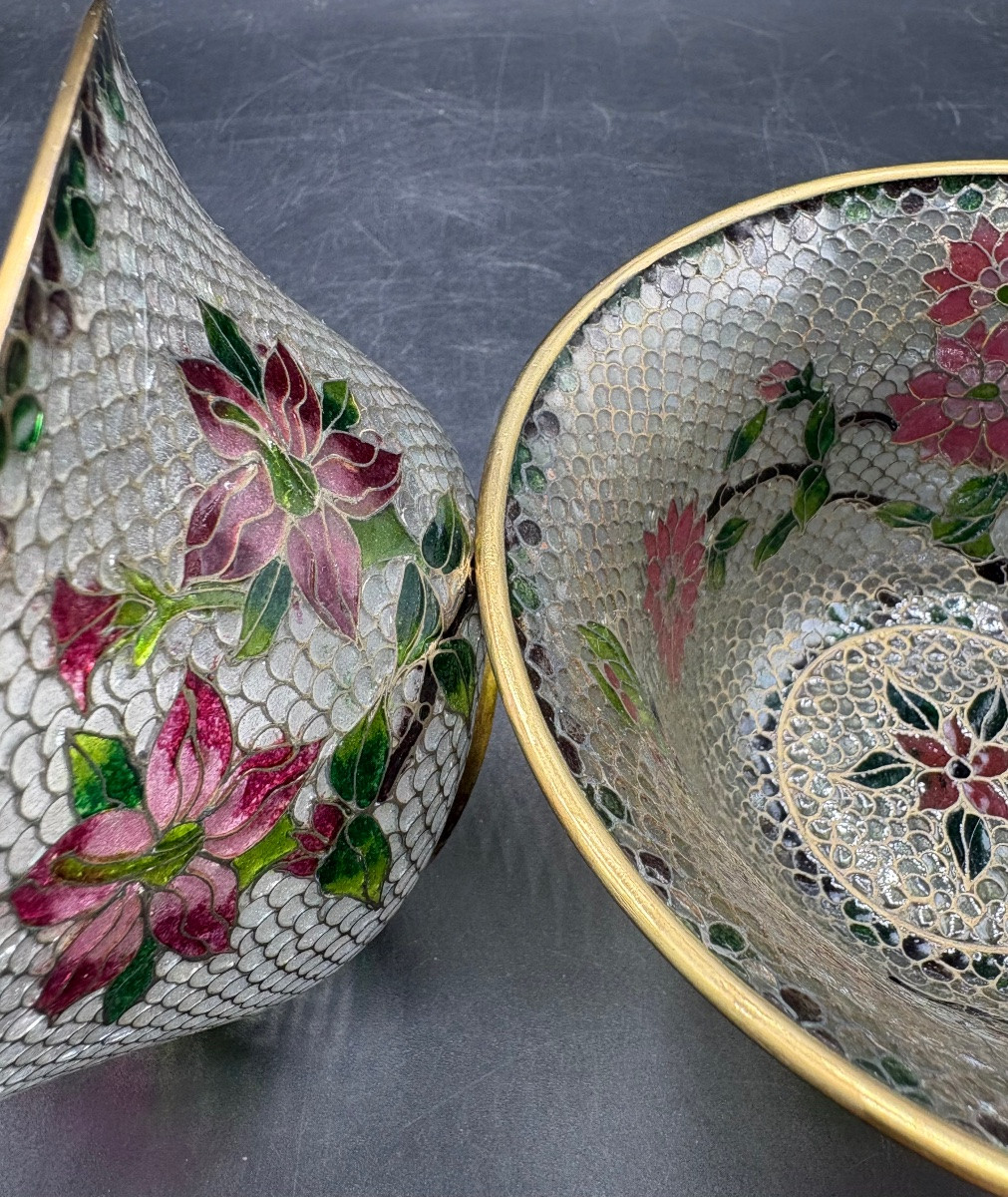 DEUX COUPES EN LAITON DORÉ ET ÉMAIL EN PLIQUE À JOUR DES ANNÉES 1950/60 CHINOISE-photo-2