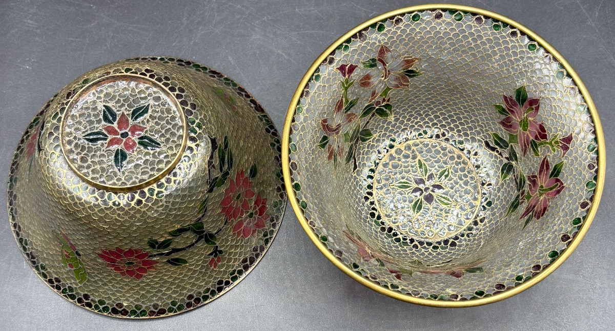 DEUX COUPES EN LAITON DORÉ ET ÉMAIL EN PLIQUE À JOUR DES ANNÉES 1950/60 CHINOISE-photo-4