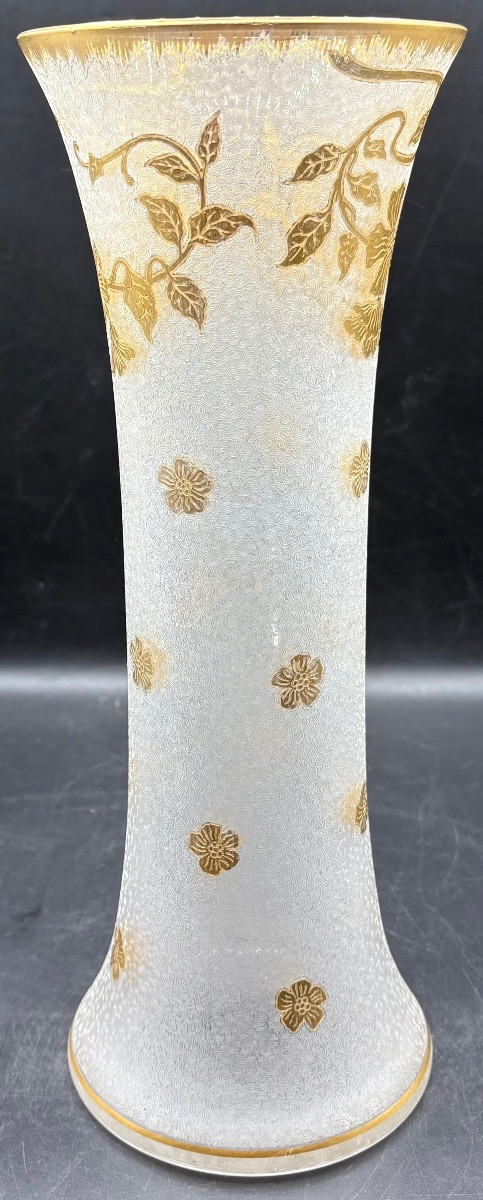 VASE EN CRISTAL SOUFFLÉ GRAVÉ À L’ ACIDE, ÉMAILLÉE À L’OR DES ANNÉES 1900 PAR SAINT LOUIS-photo-4
