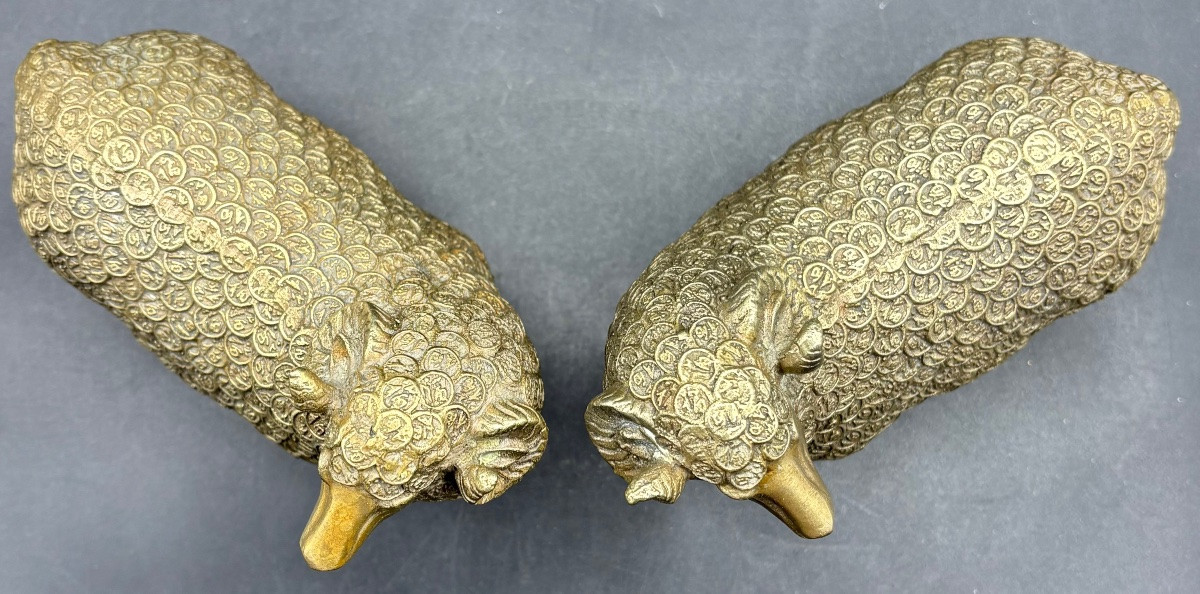 UNE PAIRE DE SUJETS BOUCS EN BRONZE POLI DES ANNÉES 1960/70 CHINOIS -photo-3