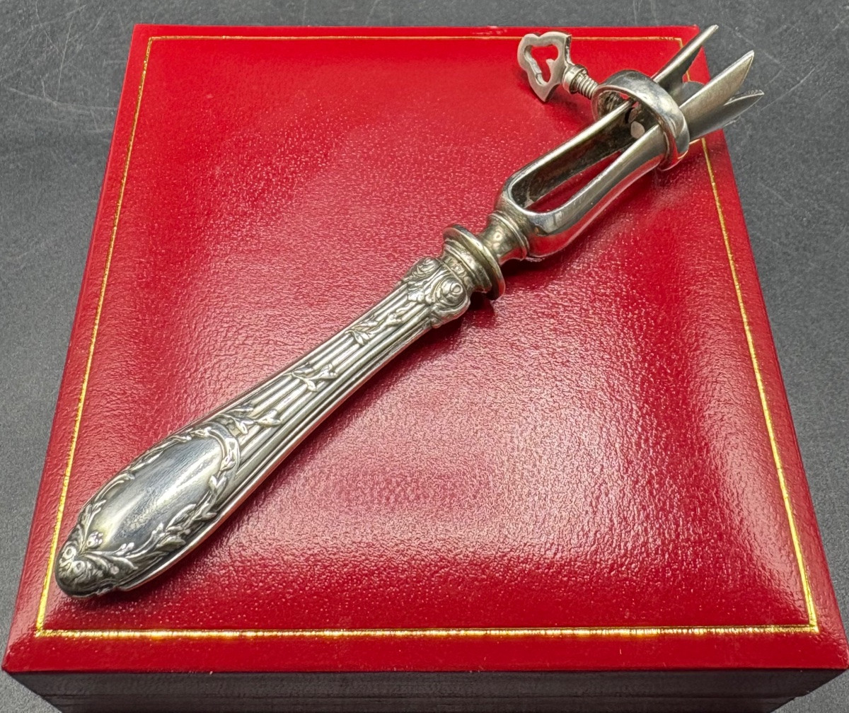 A Late 19th Century French Silver And Metal Chopped Handle-photo-3