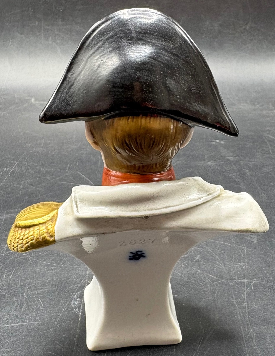 BUSTE DE NAPOLÉON EN PORCELAINE DE SAXE DES ANNÉES 1930 -photo-3
