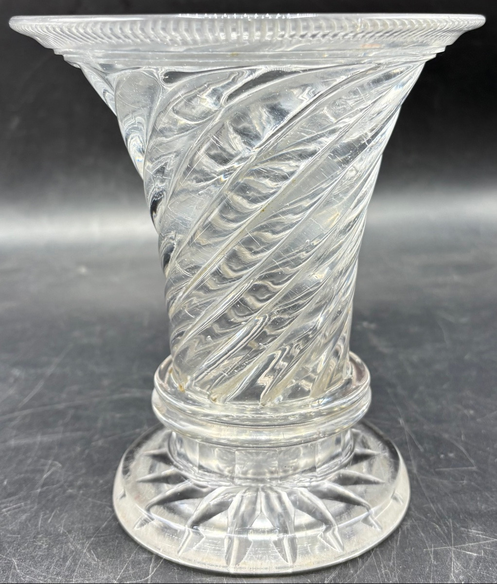 VASE EN CRISTAL SOUFFLÉ MOULÉ AVEC DES PARTIES TAILLÉES DU CREUSOT FIN XVIIIème-photo-2