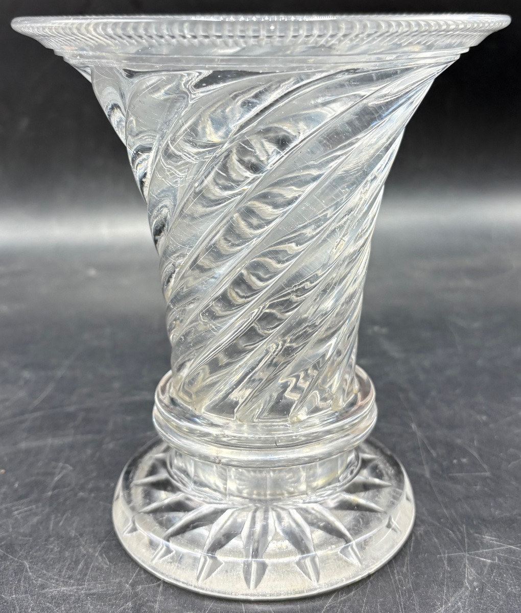 VASE EN CRISTAL SOUFFLÉ MOULÉ AVEC DES PARTIES TAILLÉES DU CREUSOT FIN XVIIIème-photo-4